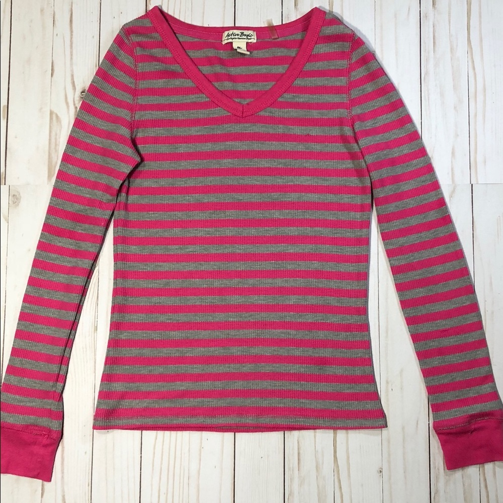 V neck long sleeve top